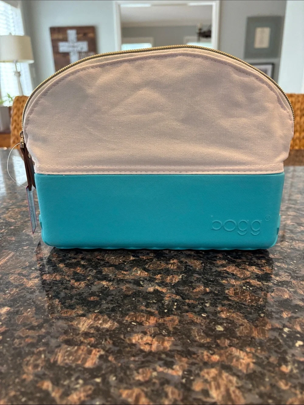 NWT Bogg Bag beauty and the bogg (9x7x3 Cosmetic Bag) - Picture 7 of 12
